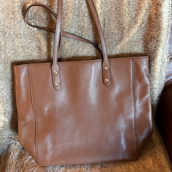 Large Coach Purse. 14” high 15” wide. Excellent condition. Leather - Picture 5 of 5